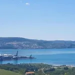 Apartma With Sea View And Jacuzzi *