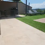 With Sea View And Jacuzzi Apartma *