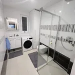 Apartmán With Sea View And Jacuzzi *