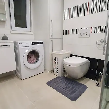 Apartament With Sea View And Jacuzzi Koper