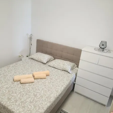 Apartament With Sea View And Jacuzzi Koper