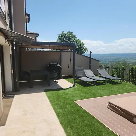 Apartament With Sea View And Jacuzzi Koper