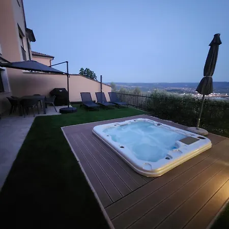 With Sea View And Jacuzzi