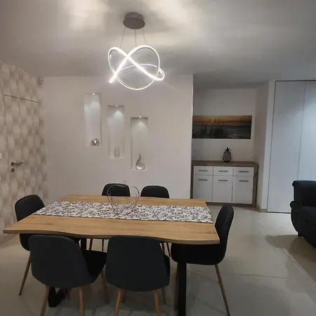 Apartmán With Sea View And Jacuzzi