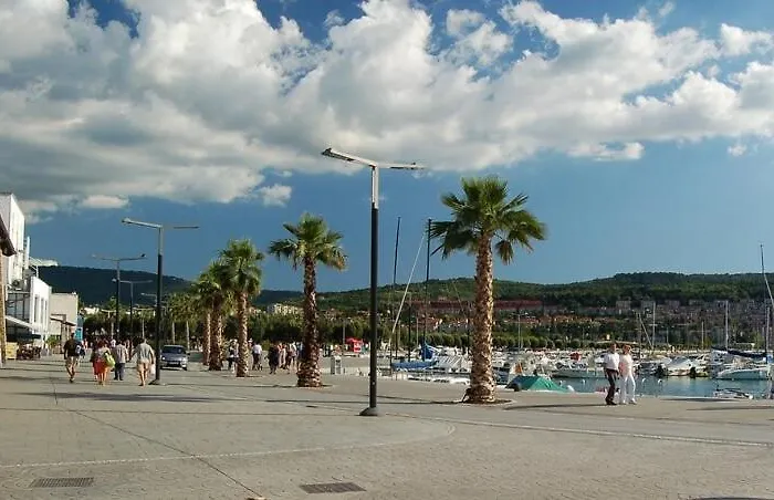 With Sea View And Jacuzzi Apartamento *